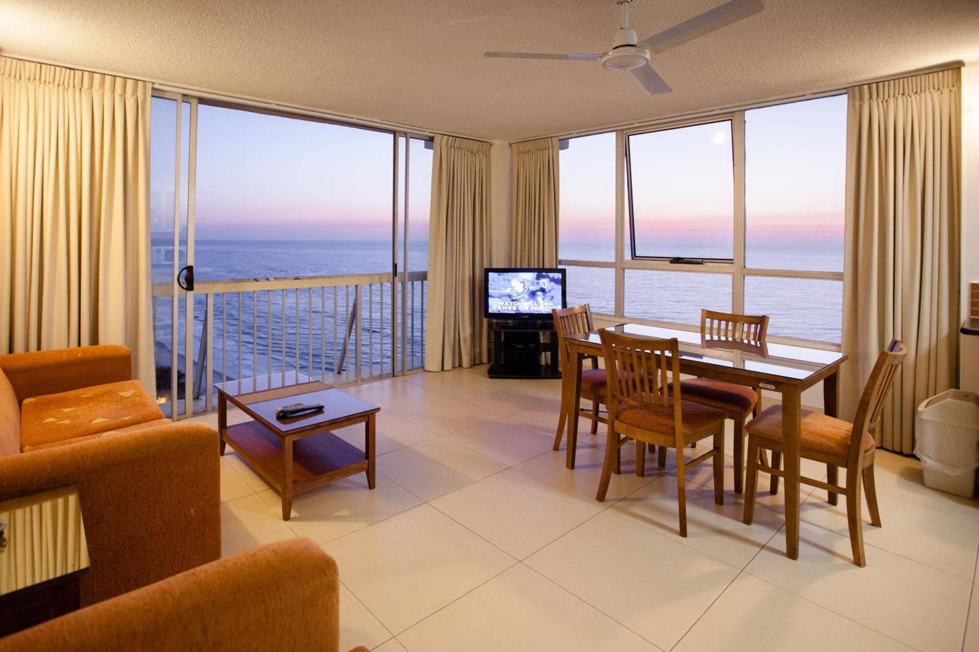 Chateau Beachside Resort Гоулд Коуст Стая снимка