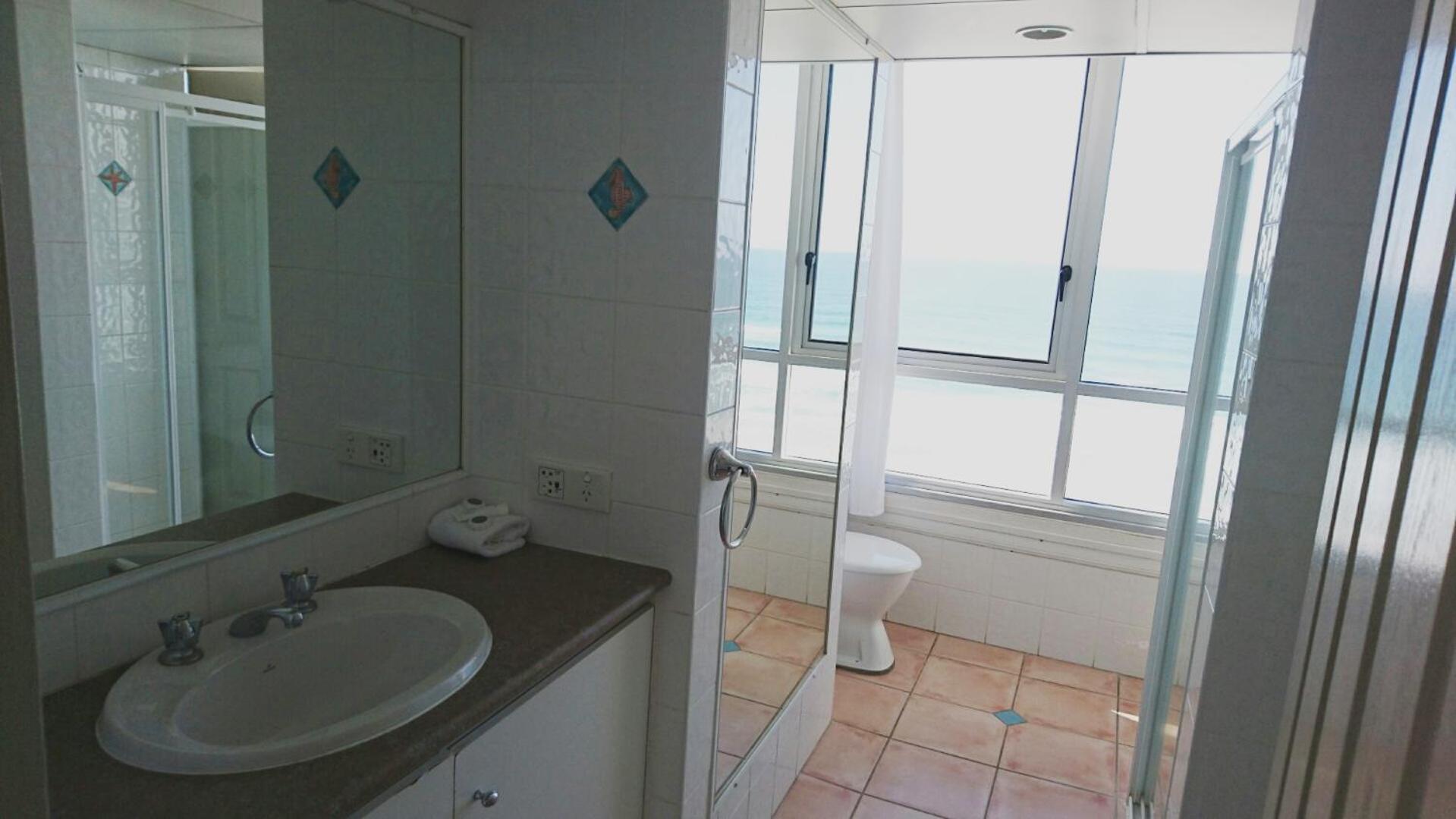 Chateau Beachside Resort Гоулд Коуст Стая снимка